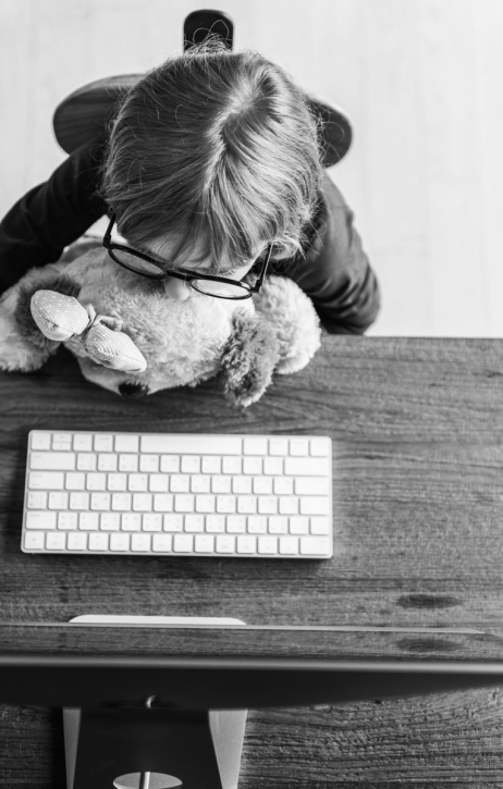 girl-computer-technology-network